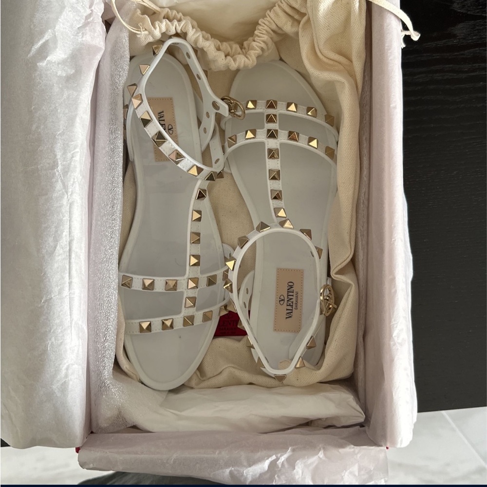 Valentino Garavani Rockstud Jelly Flat Gladiator Sandals (Size 37)